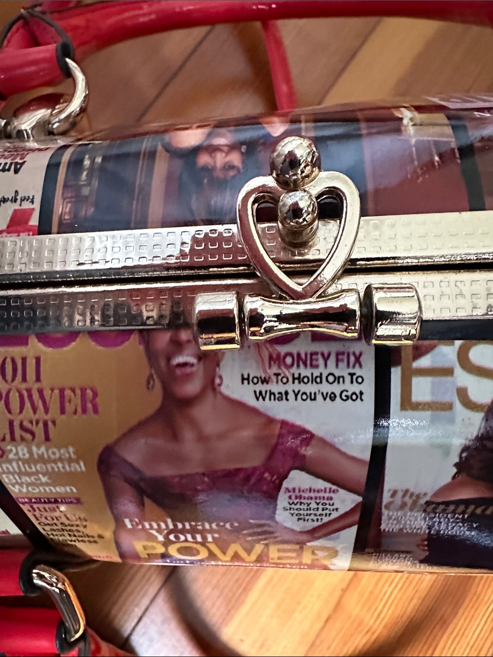 Michelle Obama Magazine Cover Handbag- Everyday Statement Bag - Picture 9 of 15